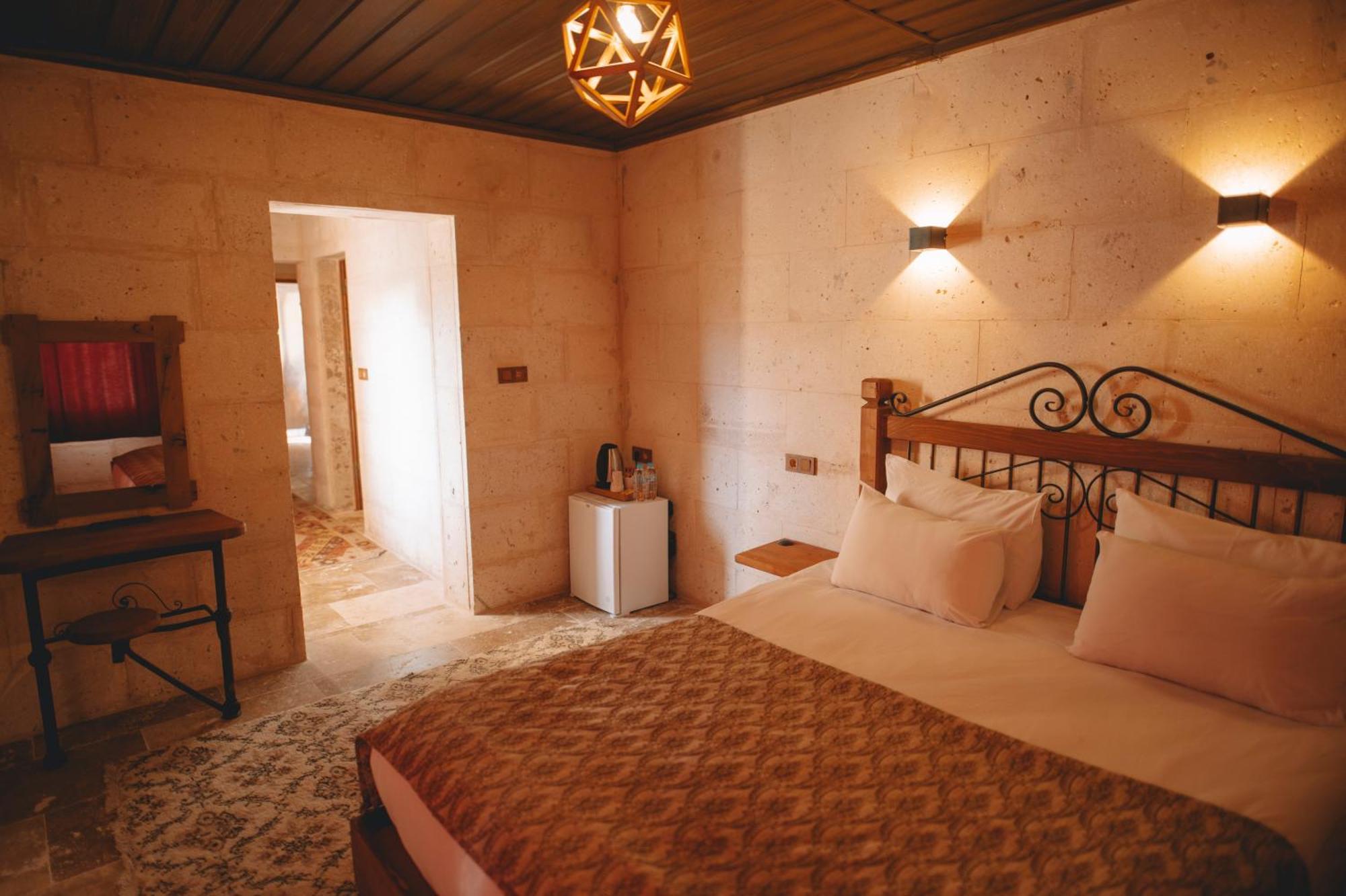 Bed and Breakfast Cavusin Cave House-Cappadocia Göreme Exterior foto